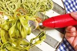 パスタを“自動でくるくる”! 電動フォークって使えるの?