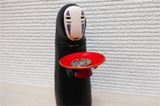 あ…あ…カオナシがお金を飲み込む貯金箱がシュールすぎる!