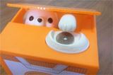 キュン死寸前! 声をかけるとかわいいワンコが飛び出す貯金箱
