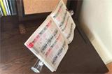 手を使わずに本を読める! 読書好きにピッタリの携帯用ブックスタンド