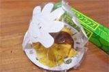 「料理にラップかけたらベチャ…」を回避する“神の手”現る!