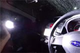 高評価は本当だった! 車内の探し物には“ワークライト”が明るくて便利