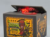 モンスターがコインをさらっていく!? ちょっと懐かしい貯金箱