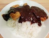かけるだけでとんかつがカツカレー風味になる専用ソース