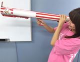祝い事にドカンとぶっぱなそう! バズーカ型クラッカー