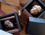 恐れ多い…大仏様の形をしたシュールなチョコレート