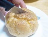 シュークリームも一刀両断! 万能ナイフの切れ味に驚愕