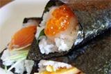 手巻き寿司が超簡単♪ 普通のご飯が“酢飯”になる「魔法の海苔」