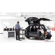 米テスラ、新型EV モデル3 納車開始に備え、アフターサービスを大幅拡充