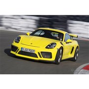 ポルシェ ケイマン 史上最強「718 RS」、400馬力で2018年発売か
