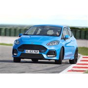 ホットハッチはコスパで勝負!? フォーカスRS 次期型、AMGに4万ドル以下で対抗か