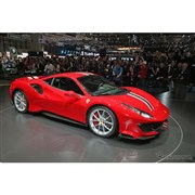 フェラーリ 488ピスタ、ミシュランタイヤを純正装着…パイロットスポーツ・カップ2 K2