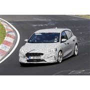1.5Lターボで275馬力!? フォードの新型ホットハッチが熱い走り