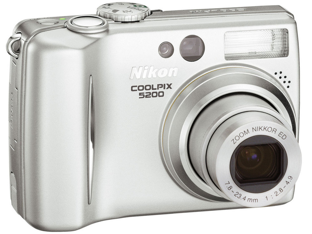 �w�{�� ����1 �V���o�[�x COOLPIX 5200 �̐��i�摜