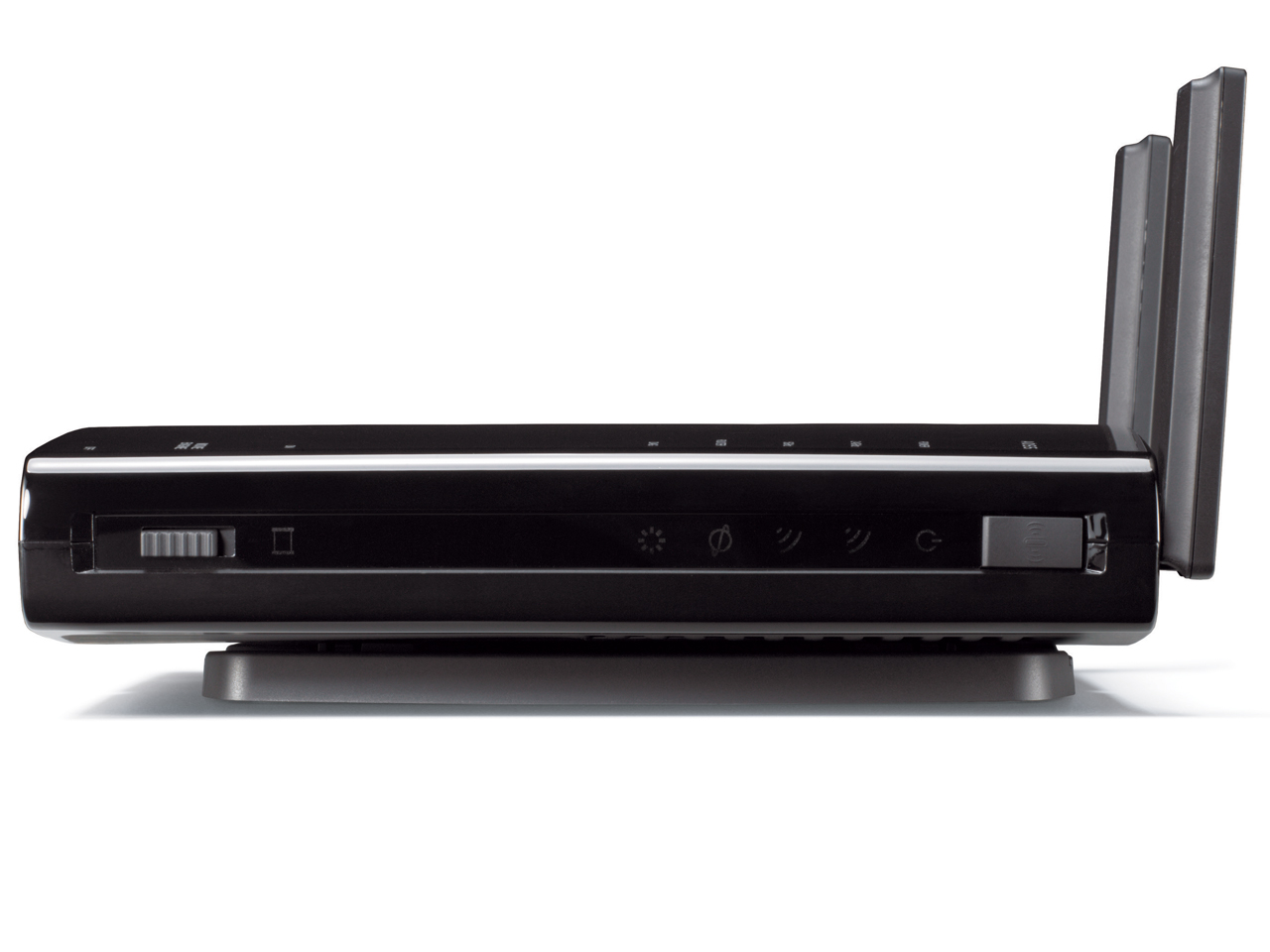 �w�{�� ����2�x AirStation NFINITI HighPower Giga WZR-HP-AG300H �̐��i�摜