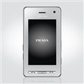 [PRADA Phone by LG] フルタッチスクリーン3型液晶や200万画素カメラを搭載した携帯電話