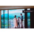 富士スピードウェイホテルの、レーシングコースに面した客室からの眺め（完成イメージ）。