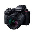 uLUMIX DC-S5M2K WY[YLbgv