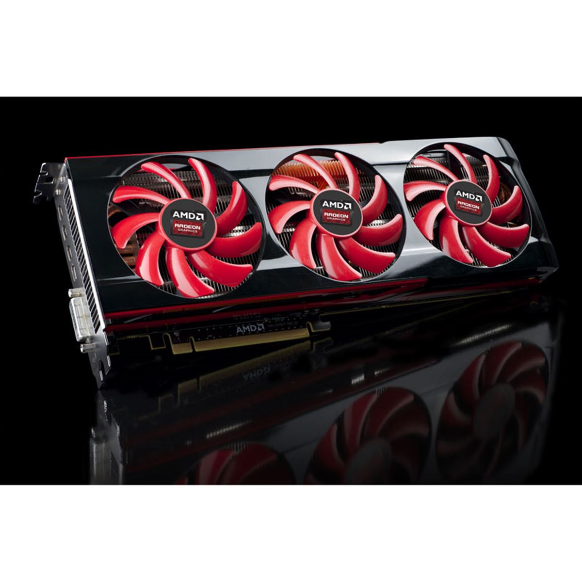 グラフィックボード・グラボ・ビデオカード Radeon HD7990 6GB AMD、Radeonシリーズ最上位のデュアルGPU「Radeon HD 7990