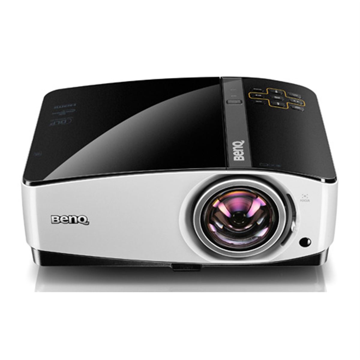 BenQ、1mで81型画面を投写する超短焦点プロジェクター - 価格.com