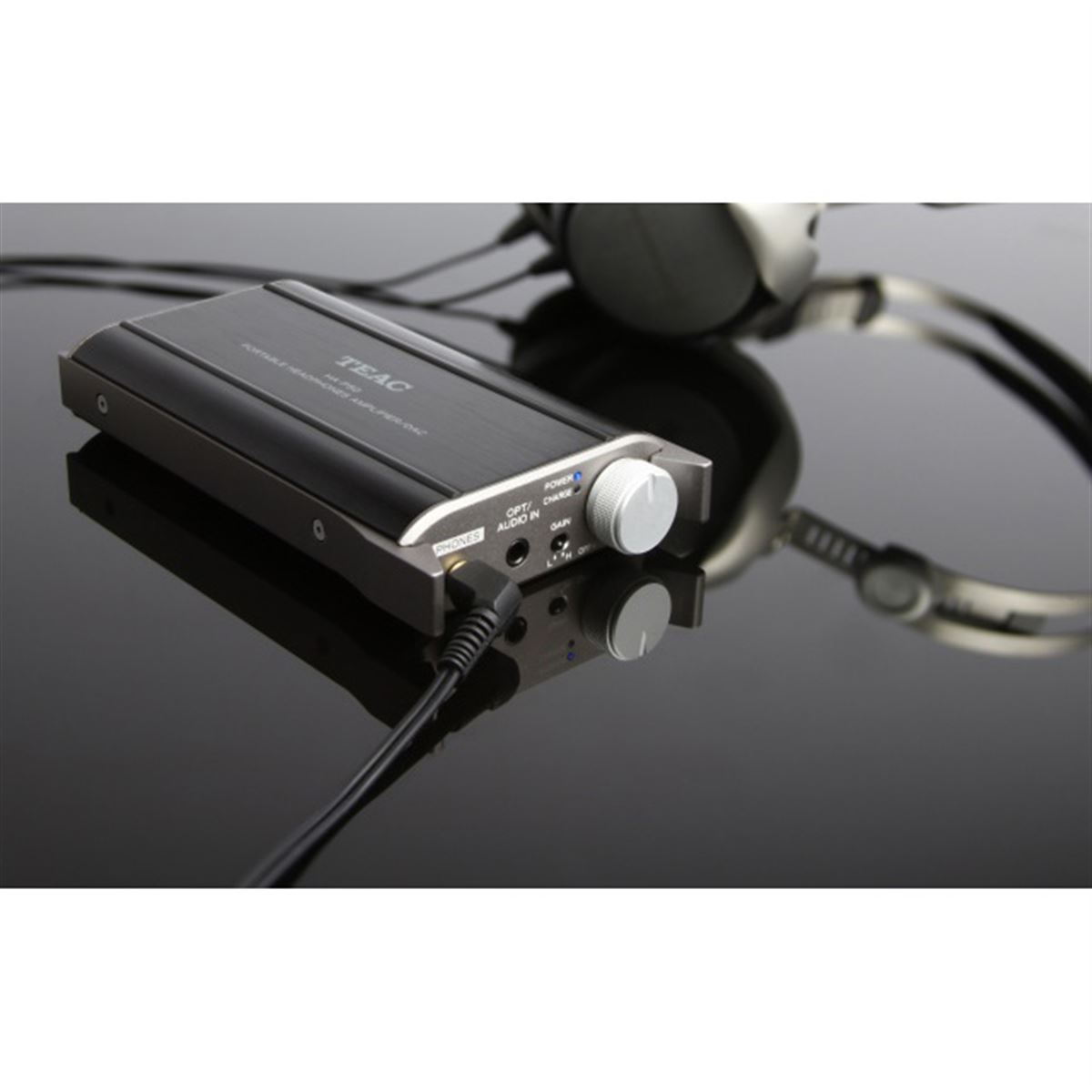 TEAC、ハイレゾ再生に対応したポータブルヘッドホンアンプ「HA-P50