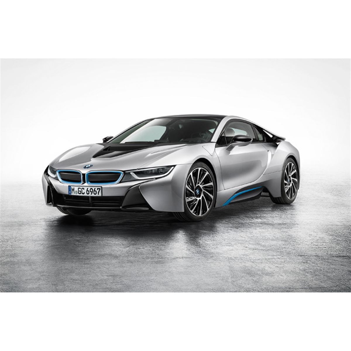 BMW、「i8」に次世代ライト技術「BMWレーザー・ライト」を搭載 - 価格.com