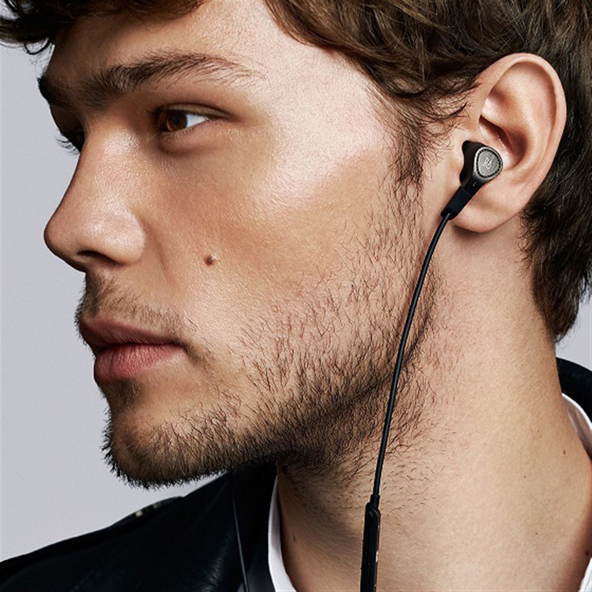 B&O Play、アルミ削り出しの「BeoPlay H3」ノイズキャンセリングモデル