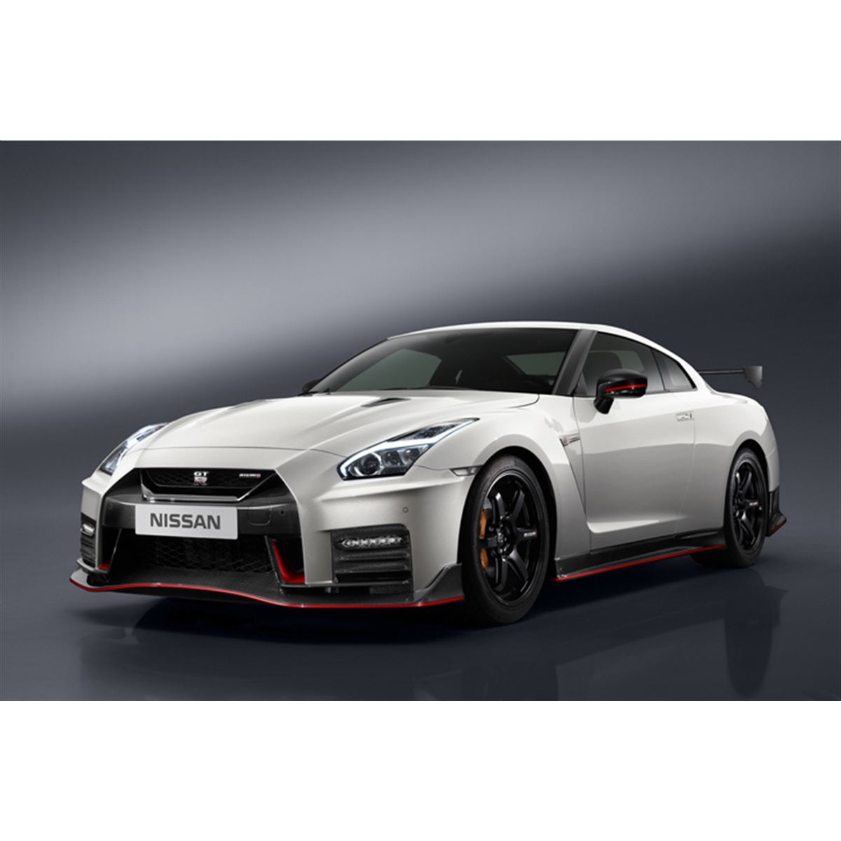 日産GT-R NISMOが2017年モデルに進化 - 価格.com