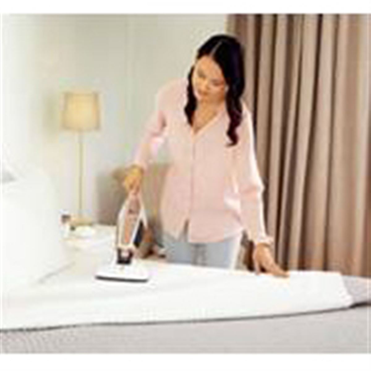 エレクトロラックス、ふとん用ノズル付属の「3in1」スティック