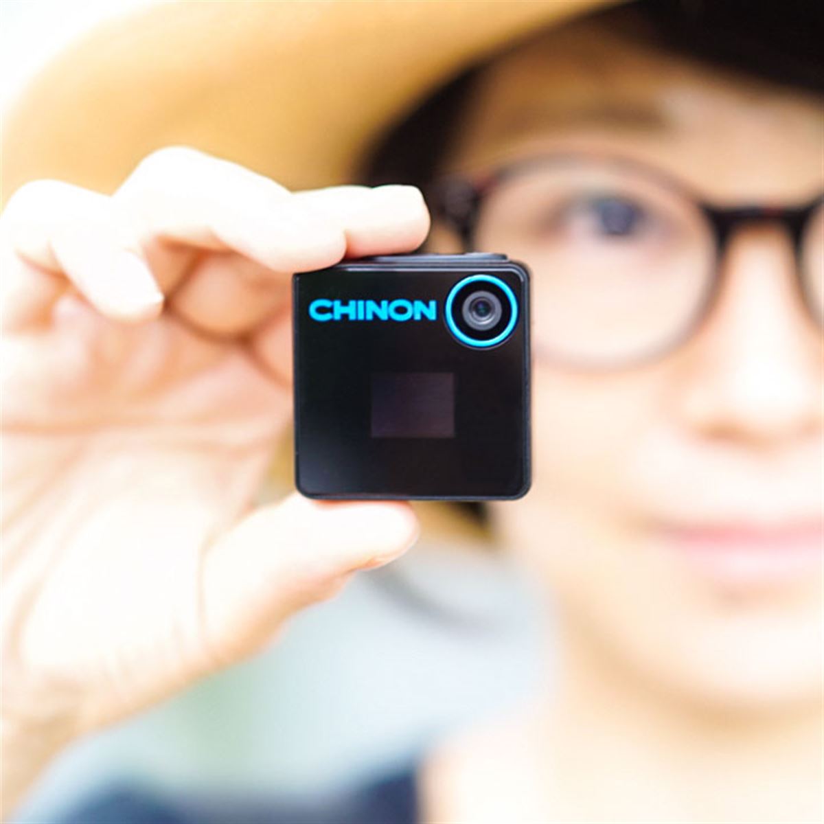 チノン、31gの超軽量なウェアラブルカメラ「CHINON PC-1」 - 価格.com