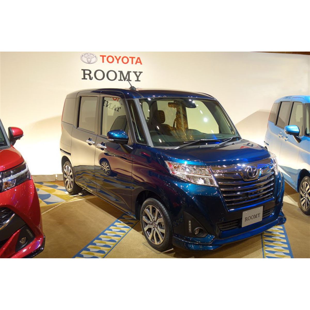 トヨタ、新型小型車「ルーミー」「タンク」を発売 - 価格.com