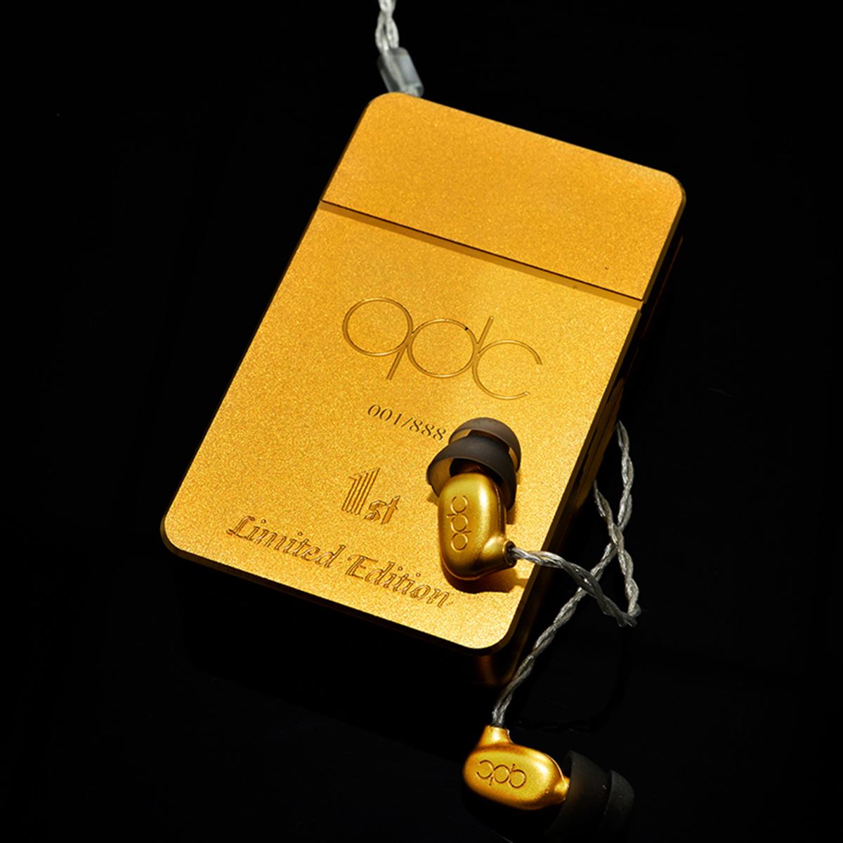 世界888台限定 qdc 1LE qdc、銅筐体に24K金メッキを施した限定イヤホン「1LE」&イヤホン
