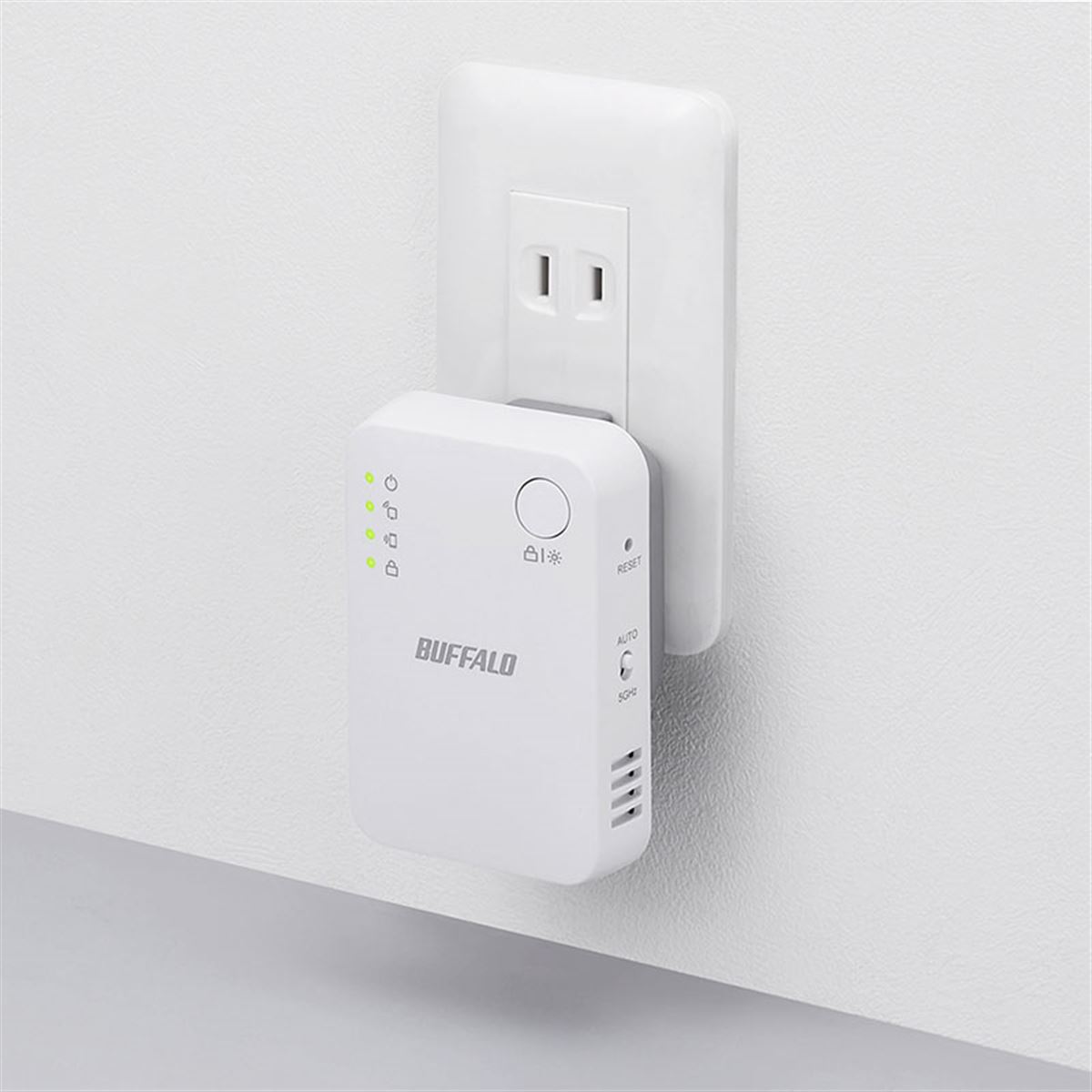 バッファロー WiFi 無線LAN 中継機 有線LANポート搭載 Wi-Fi5 11ac 433+300Mbps コンセント直挿しモデル 簡易パッケージ 日本メーカー【iPhone13 415ruZLpSxL._AC_SY200_QL15_.jpg