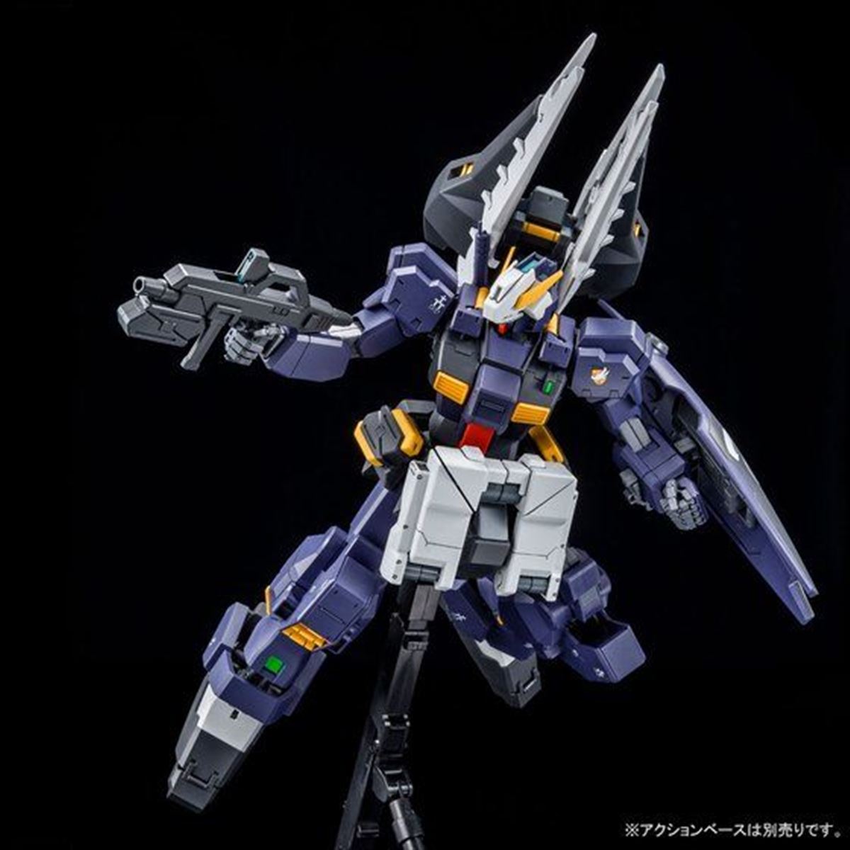 バンダイ、ガンダムTR-1［アドバンスド・ヘイズル］のMG 1/100
