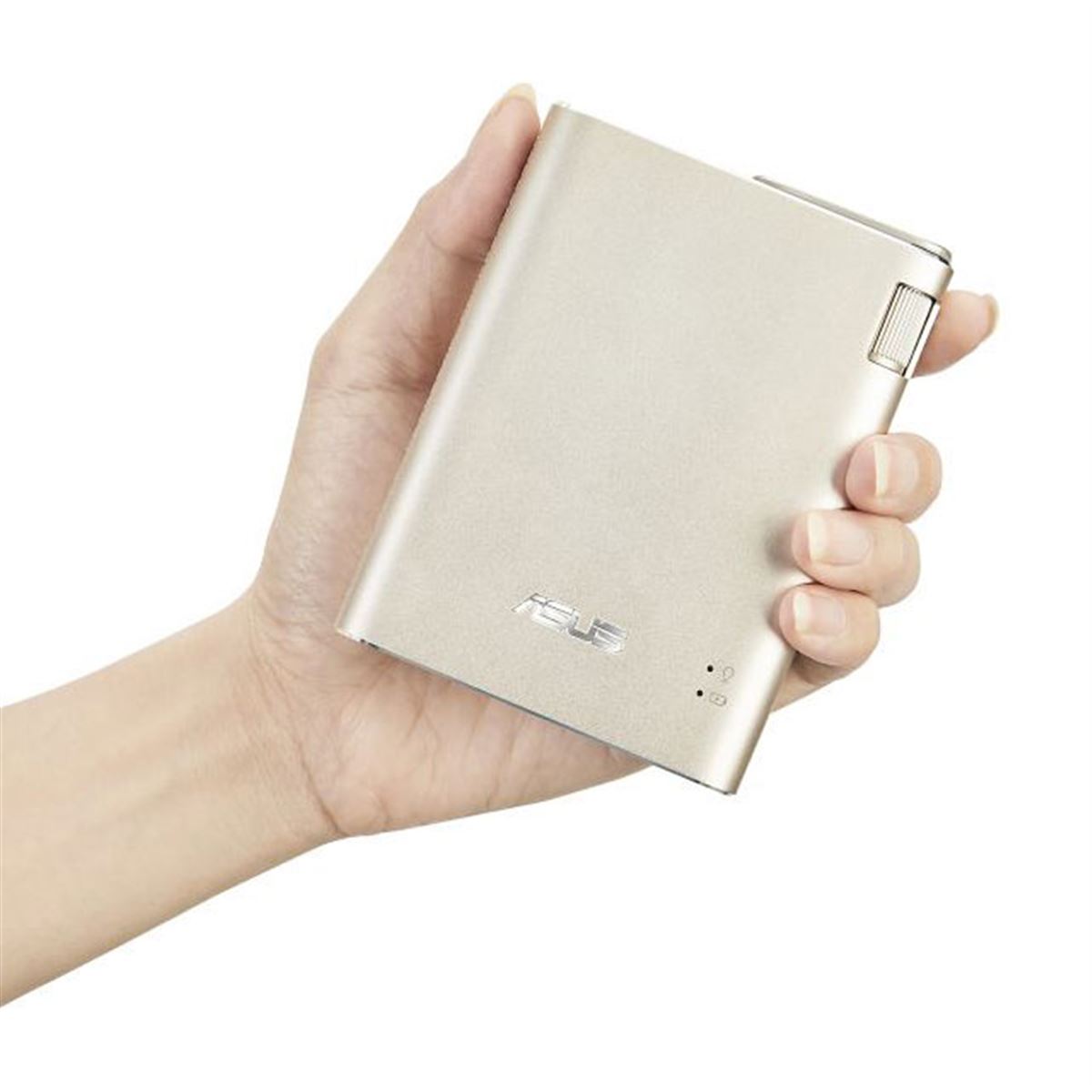 ASUS、Mirco USB接続の手のひらサイズプロジェクター「ZenBeam Go E1Z
