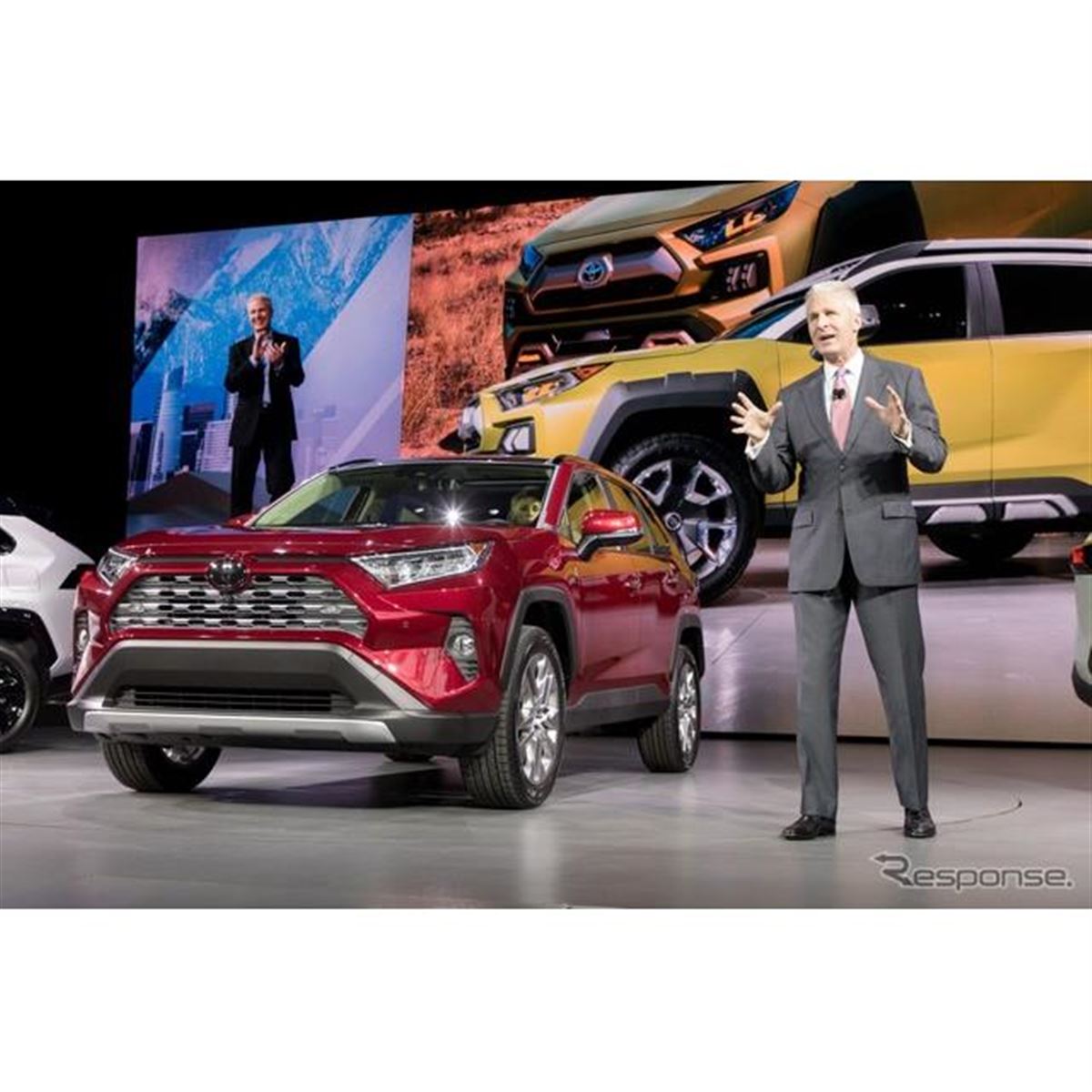 非売品★外国製ドイツ製品 TOYOTA トヨタ RAV4 宣伝プレス 2枚 写真 非売品☆外国製☆ドイツ製 TOYOTA トヨタ RAV4 宣伝プレス 2枚