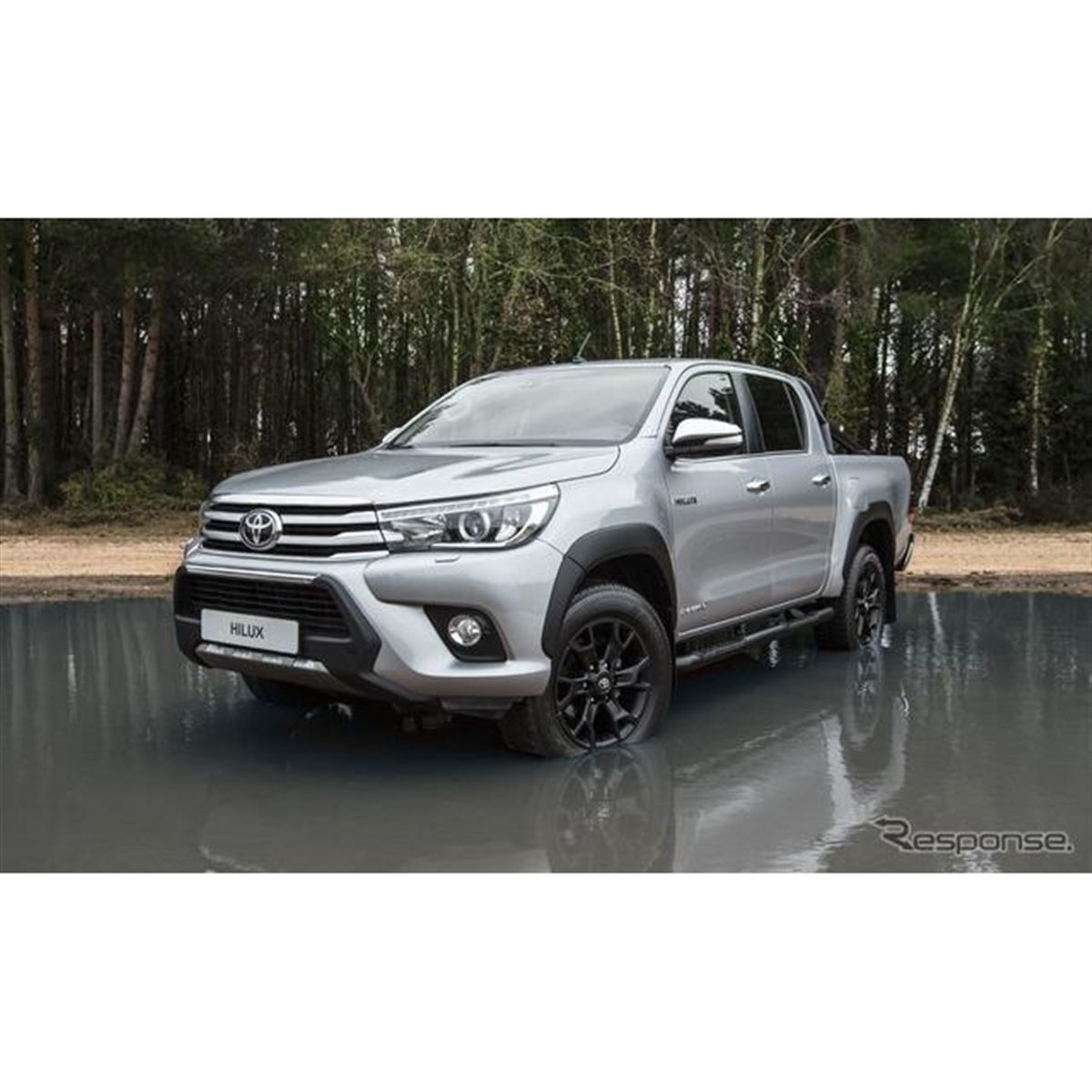 トヨタ ハイラックス 新型に「無敵」仕様、最新コネクト採用…50周年