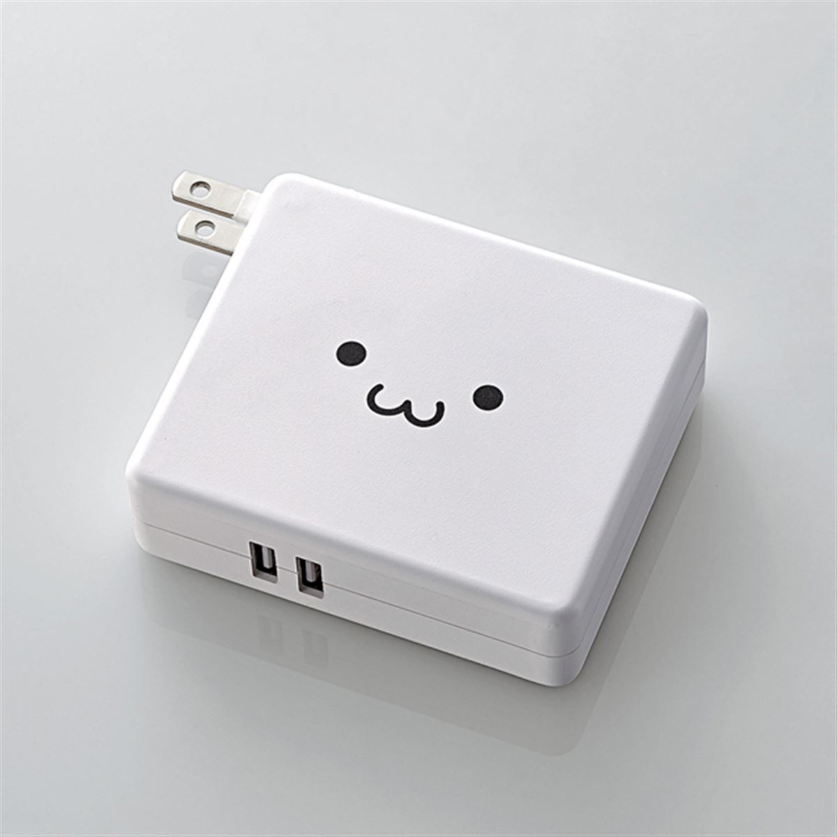 エレコム、AC充電器一体型で2ポート搭載＆最大2.4A出力のモバイル