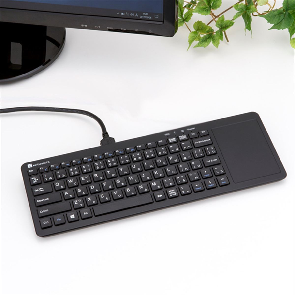 テックウインド、バッテリー内蔵の「キーボードPC」にWindows10 Pro