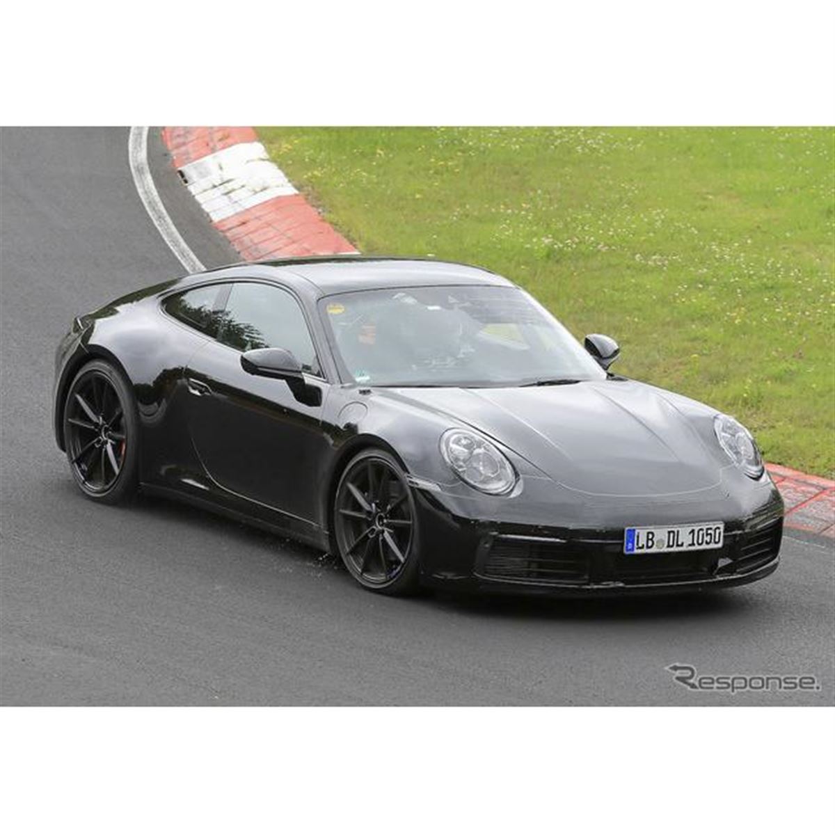 ポルシェ 911 次期型、11月デビューへ準備万端…最終テストを目撃