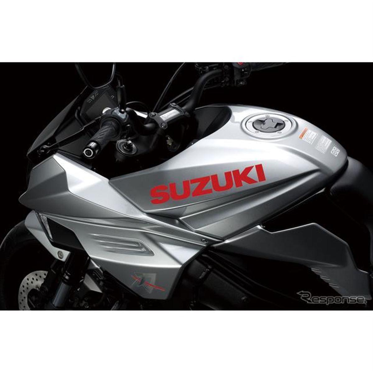 あのスズキ カタナがついに復活!! カワサキ Z900RS とガチンコ勝負だ - 価格.com