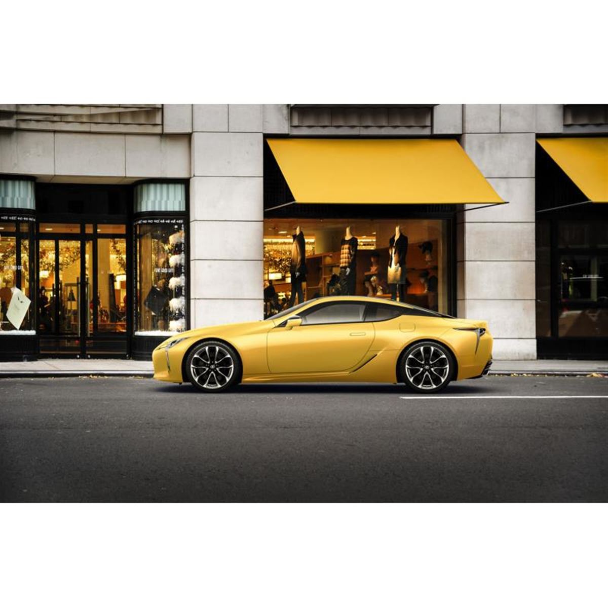 LEXUS LC500 1/43ラスターイエロー 新品•未開封 Lexus LC 500 2023