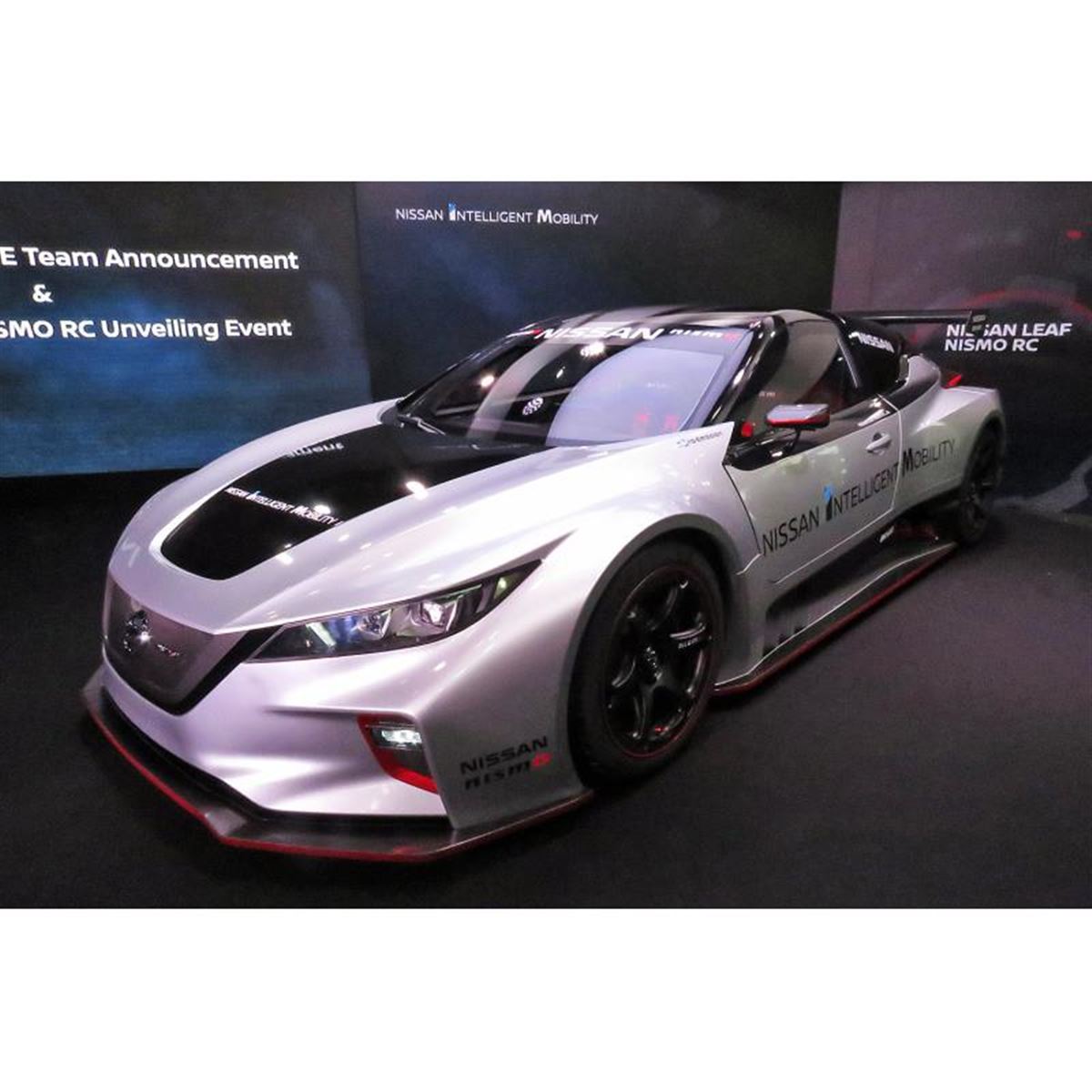 日産が新型「リーフNISMO RC」を世界初公開 - 価格.com