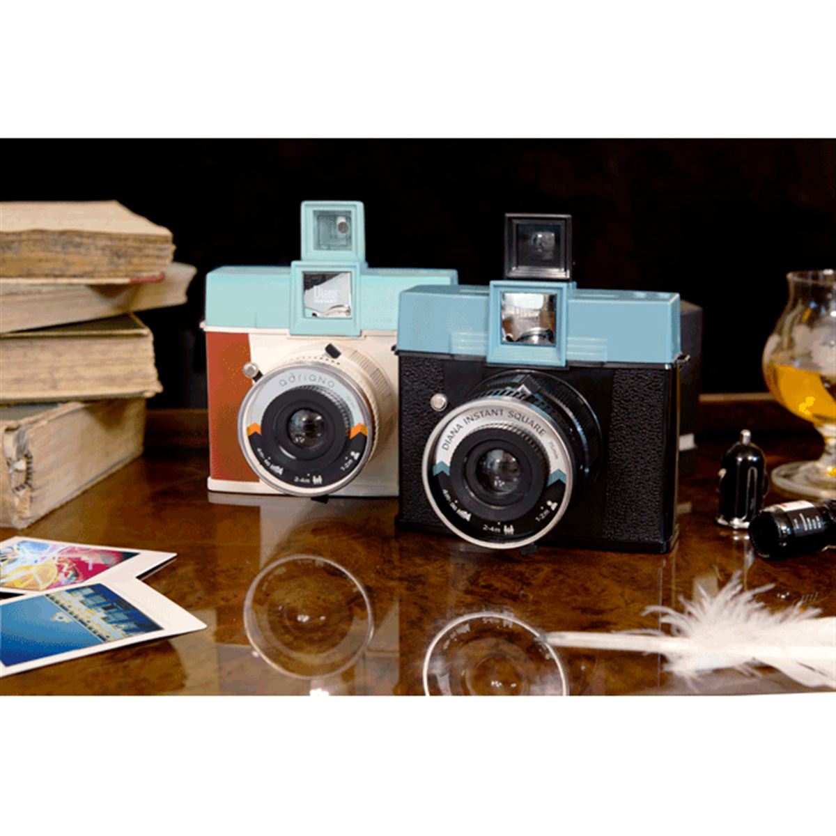 フィルムカメラ Diana Instant Square Camera with Flash Diana Instant Square Camera with Flash Classic Edition