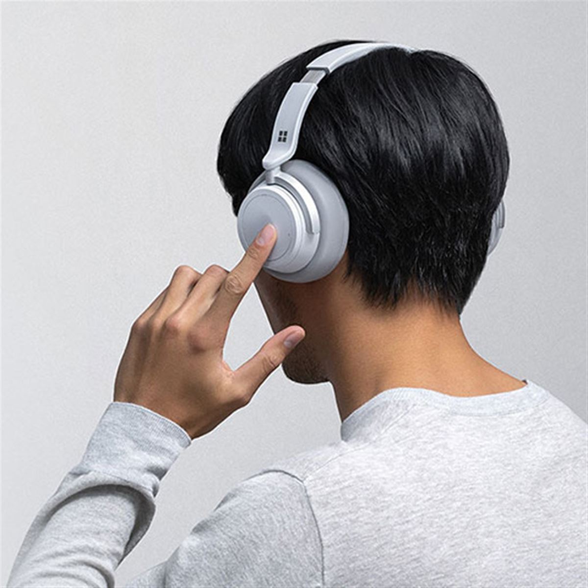 マイクロソフト、「Surface Headphones」を1月29日より国内発売 - 価格.com