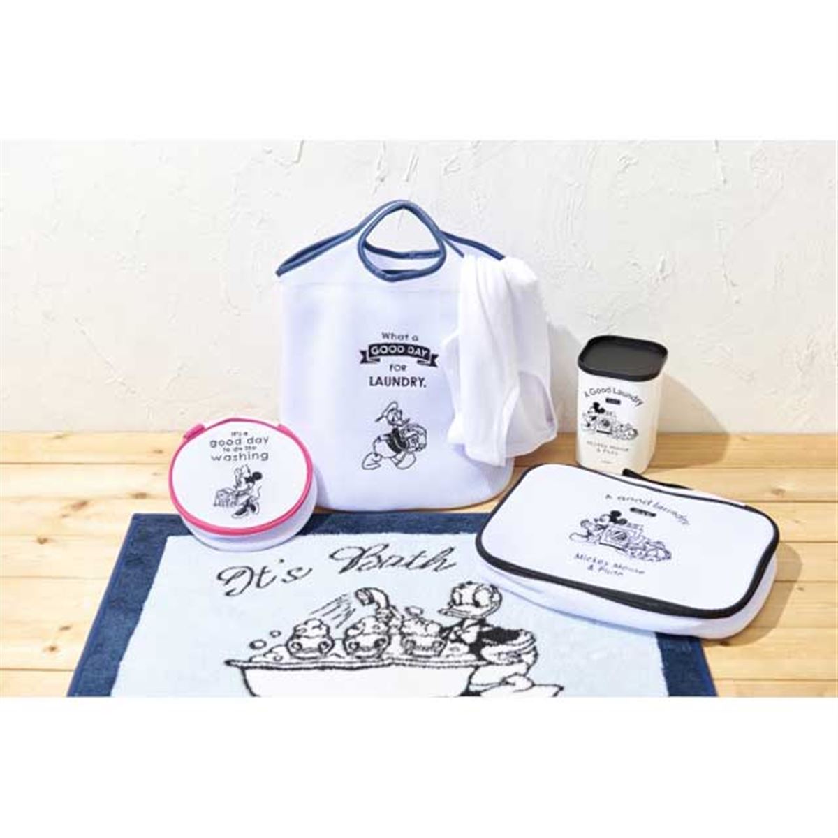 【ディズニー】バス＆ランドリーグッズ　セット ディズニーストア、シンプルでスタイリッシュなデザインのバス