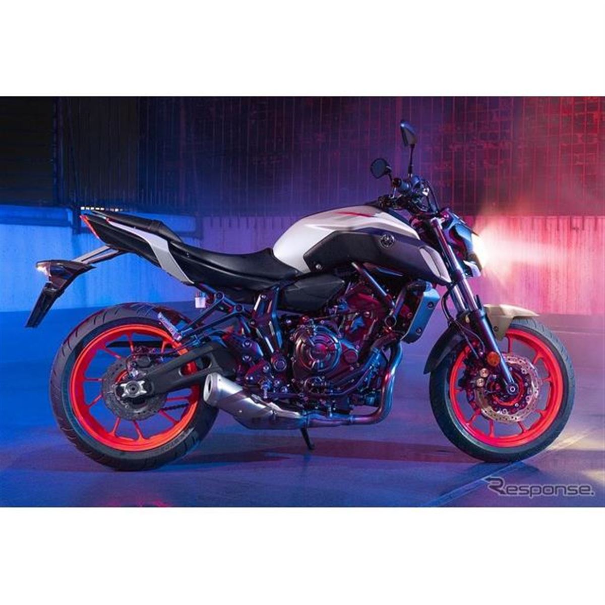 ヤマハ MT-07、2019年カラー発売へ 「バーミリオンホイール」で