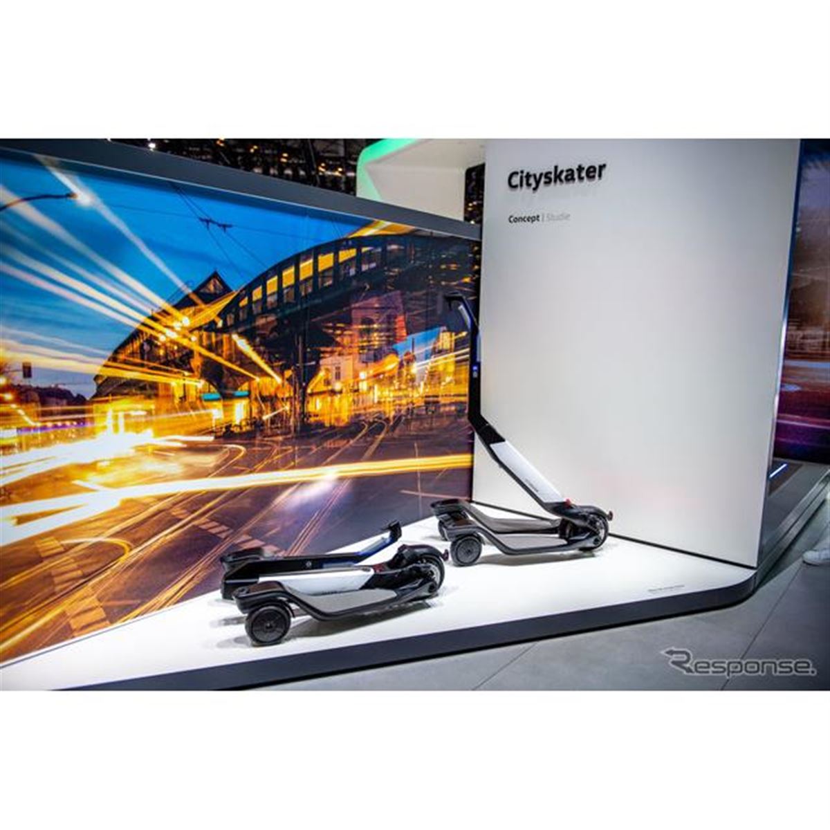 VWの3輪電動キックボード、ラストマイルの移動手段を提案…ジュネーブ