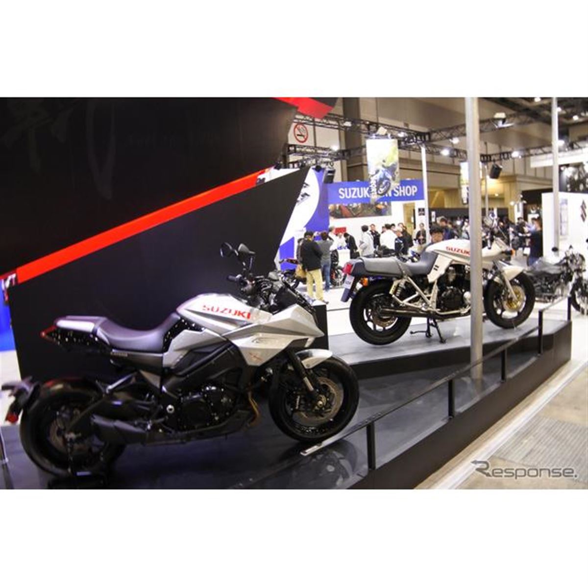 スズキで新旧 カタナ がそろい踏み、MotoGP参戦車にまたがりも…東京モーターサイクルショー2019 - 価格.com