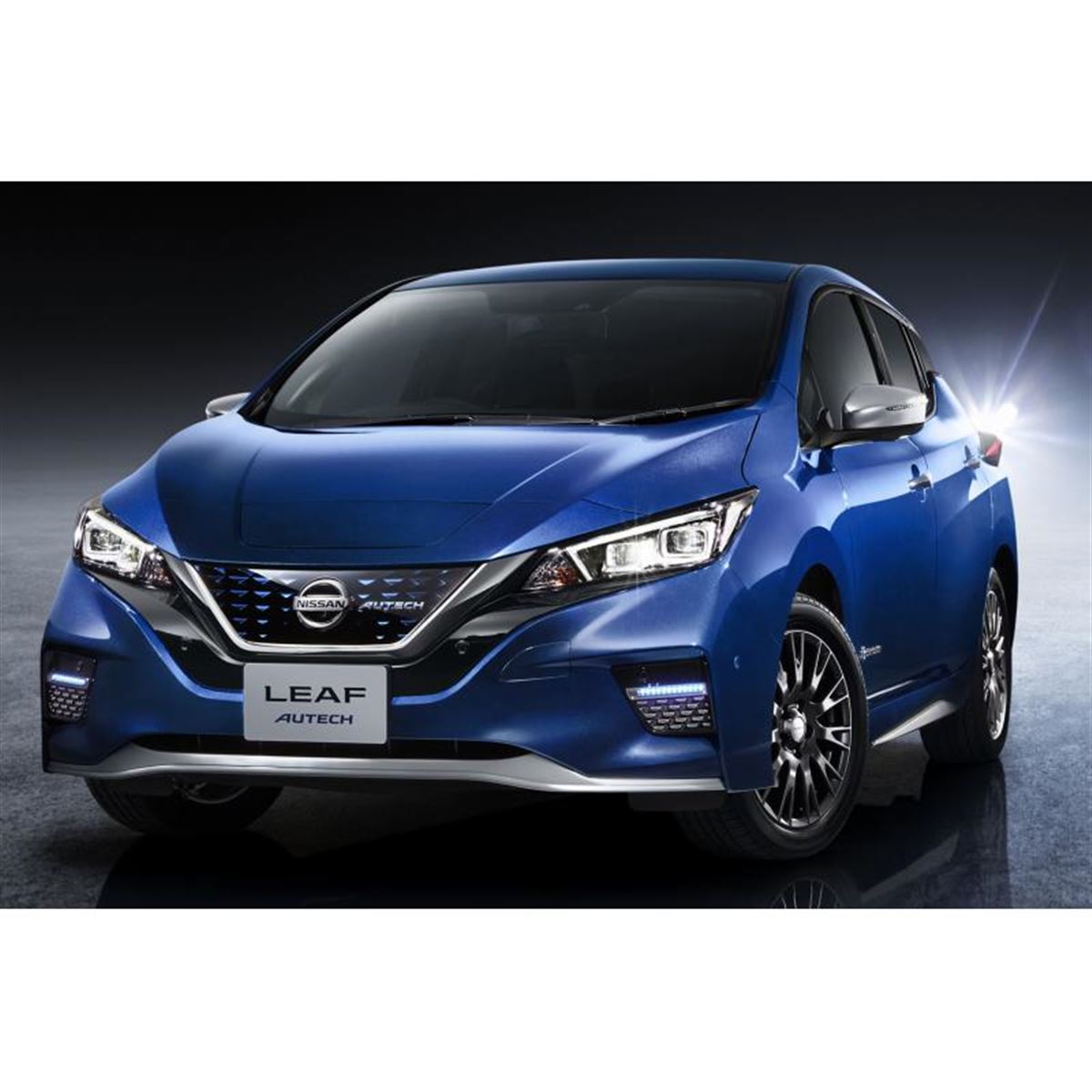 プレミアムスポーティーを掲げる「日産リーフAUTECH」登場 - 価格.com
